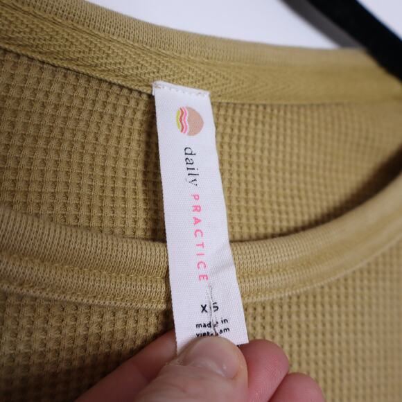 DAILY PRACTICE Easy Waffle Knit Tee Mustard Long Sleeve Casual Women's XS - Picture 9 of 11